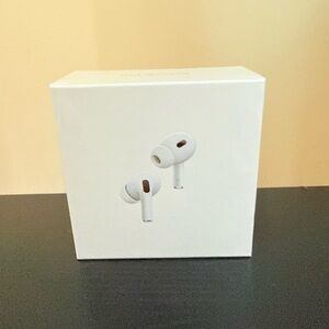 Apple AirPods Pro with MagSafe Charging Case